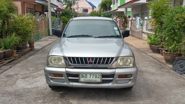 ขายสตาร์ด้าCAB เครื่อง2.5 เกียร์ออโต้ ติดแก๊สระบบหัวฉีด แอร์เย็น