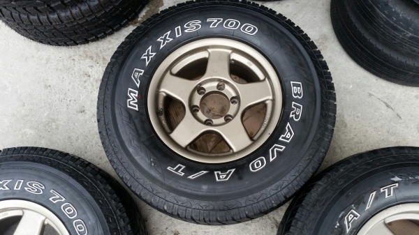 แม็กพร้อมยาง 16 เบดเล่