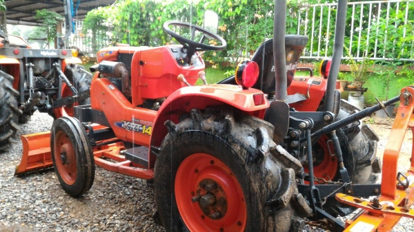 ขายรถไถ KUBOTA KRT140 pto ดันหน้า และผาน3 ราคา 125,000 อ.แกลง จ.ระยอง มีบริการขนส่งทั่วไทย DC Tractor Rayong 0818618678,0899347475 https://www.facebook.com/DC-Tractor-Rayong-3071545327…/shop… id line=081-8618678 id line=089-9347475 ขายรถไถ KUBOTA KRT140 pto ดันหน้า และผาน3 ราคา 125,000 อ.แกลง จ.ระยอง มีบริการขนส่งทั่วไทย DC Tractor Rayong 0818618678,0899347475 https://www.facebook.com/DC-Tractor-Rayong-3071545327…/shop… id line=081-8618678 id line=089-9347475