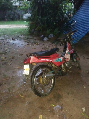 ขายรถมอเตอไซด์ฮอนด้าโนวาอาเอสซุปเปอร์มีเล่มใช้งานได้เครื่องดี