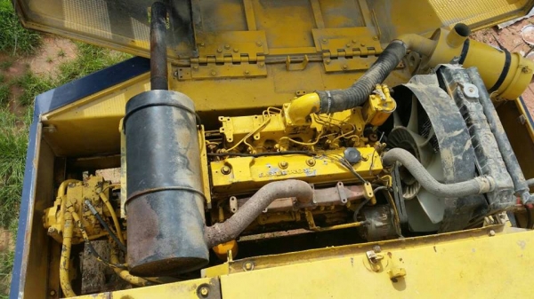 ขายรถขุดแบ็คโค komatsu pc120-3หัวแย็คปูน แพรคอนโทรล รุ่น5 ช่วงล่างเต็ม เครื่องแน่น ปั๊มแห้ง ขายรถขุดแบ็คโค komatsu pc120-3หัวแย็คปูน แพรคอนโทรล รุ่น5 ช่วงล่างเต็ม เครื่องแน่น ปั๊มแห้ง