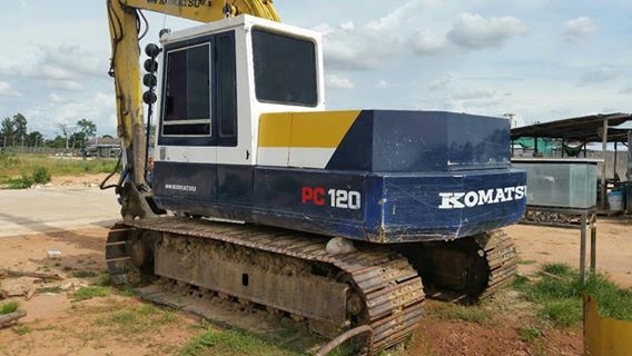 ขายรถขุดแบ็คโค komatsu pc120-3หัวแย็คปูน แพรคอนโทรล รุ่น5 ช่วงล่างเต็ม เครื่องแน่น ปั๊มแห้ง