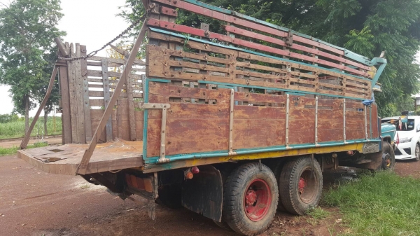 ขาย 10 ล้อ หัวยาว 2 เพลา ช่วงล่างใหญ่ ZM เครื่อง EH700 168 แรงม้า สโลว์อินเตอร์ คานหน้าใหญ่ พวงมาลัยพาวเวอร์ ทะเบียนพร้อมโอน