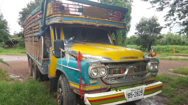 ขาย 10 ล้อ หัวยาว 2 เพลา ช่วงล่างใหญ่ ZM เครื่อง EH700 168 แรงม้า สโลว์อินเตอร์ คานหน้าใหญ่ พวงมาลัยพาวเวอร์ ทะเบียนพร้อมโอน