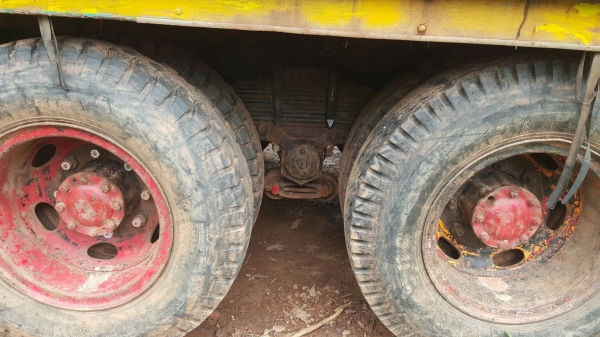 ขาย 10 ล้อ หัวยาว 2 เพลา ช่วงล่างใหญ่ ZM เครื่อง EH700 168 แรงม้า สโลว์อินเตอร์ คานหน้าใหญ่ พวงมาลัยพาวเวอร์ ทะเบียนพร้อมโอน