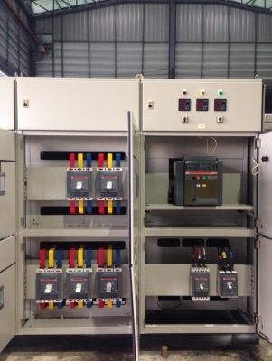 ขายตู้ MDB Main air circuit breaker ABB 3,200A breaker ย่อยของ ABB 12 ตัว สภาพดีครับ pipat 098-2641749