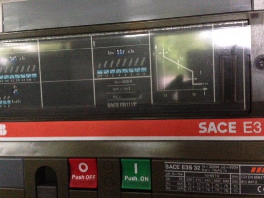 ขายตู้ MDB Main air circuit breaker ABB 3,200A breaker ย่อยของ ABB 8 ตัว Capbank 12 step สภาพดีพร้อมใช้งาน K.Pipat Mobile:098-2641749