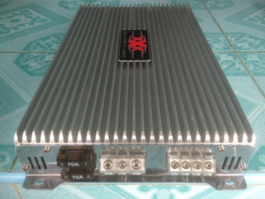 แอมป์คลาสดี xxx (1500-1800wคาปา100v)สภาพสวย ไม่มีฝาหลัง ใช้งานปกติ เบสดีมากแนวโหดเป็นลูก ขับ10&quot;-12&quot;หล่อได้ ขาย 3650 บาท สนใจ0892425454 อยู่สระบุรีส่งได้