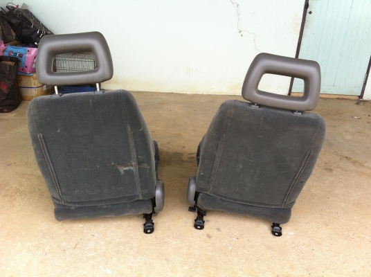 เบาะ isuzu mu japan สภาพสวย 1คู่ ใส่ isuzu มังกร tfr cameo dragon 3500 บาท เบาะ isuzu mu japan สภาพสวย 1คู่ ใส่ isuzu มังกร tfr cameo dragon 3500 บาท