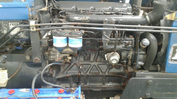 ขายรถไถฟอร์ด 6610 NEW HOLLAND เสื้อลาย