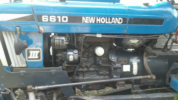 ขายรถไถฟอร์ด 6610 NEW HOLLAND เสื้อลาย
