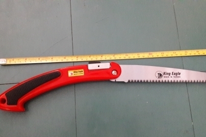 ขายเลื่อยพับได้ ตัดกิ่งไม้ ยี่ห้อKING EAGLE. MADE IN TAIWAN.
