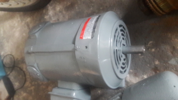 ขาย !! มอเตอร์มิตซู.ขนาด1/2แรง220v.ใช้ถ่าน.พร้อมใช้งาน