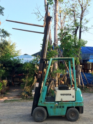 ขายรถแม็คโค  สนใจติดต่อ 086-775-7900 086-324-1992