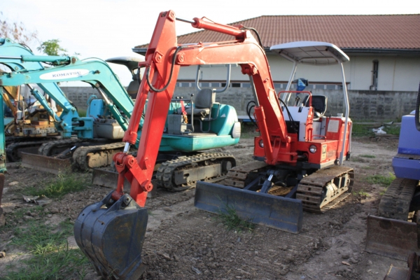 ขายรถแม็คโค  สนใจติดต่อ 086-775-7900 086-324-1992