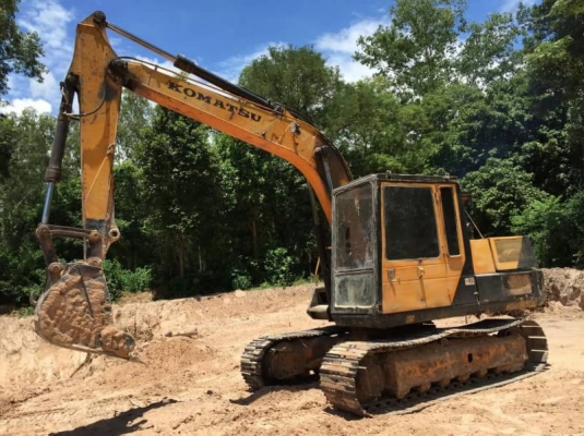 ขาย 295,000 KOMATSU pc 100-3คอนโทรลยาว  เครื่องดี ปั้มแรง เอวดี ช่วงล่างแน่นรถสวยพร้อมใช้ รถอยู่ จ.กาฬสินธุ์  090-772-3710 090-772-3708