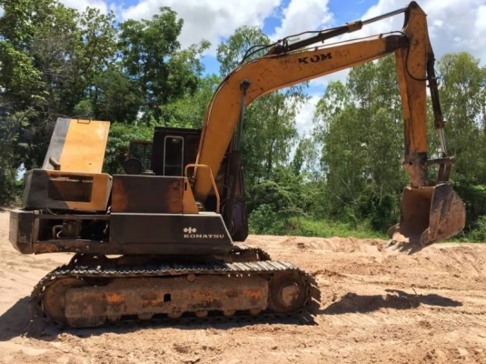 ขาย 295,000 KOMATSU pc 100-3คอนโทรลยาว  เครื่องดี ปั้มแรง เอวดี ช่วงล่างแน่นรถสวยพร้อมใช้ รถอยู่ จ.กาฬสินธุ์  090-772-3710 090-772-3708