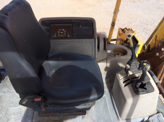 รถตักล้อยางหลังขุด JCB 3CX สภาพพร้อมใช้