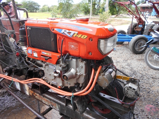 อา.ที.140เครื่องติดนิ่มใช้งานน้อยวิ้งหลังถนนกับวิดน้ำเล็กน้อยเครื่องสวยมากครับ 0810074646 อ่งทอง