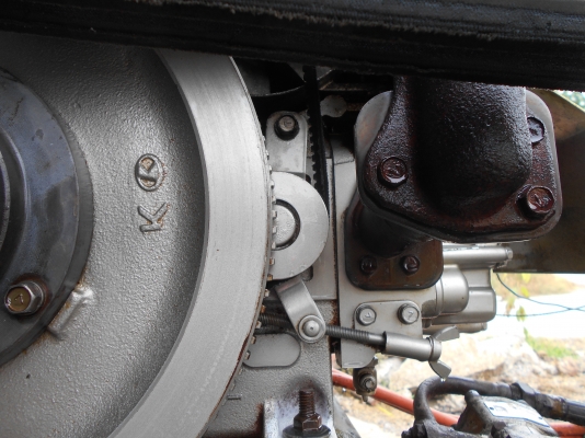 อา.ที.140เครื่องติดนิ่มใช้งานน้อยวิ้งหลังถนนกับวิดน้ำเล็กน้อยเครื่องสวยมากครับ 0810074646 อ่งทอง