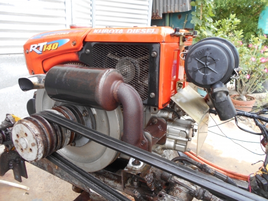 อา.ที.140เครื่องติดนิ่มใช้งานน้อยวิ้งหลังถนนกับวิดน้ำเล็กน้อยเครื่องสวยมากครับ 0810074646 อ่งทอง