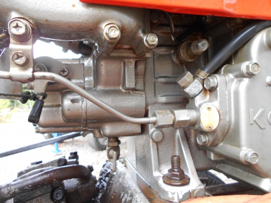 อา.ที.140เครื่องติดนิ่มใช้งานน้อยวิ้งหลังถนนกับวิดน้ำเล็กน้อยเครื่องสวยมากครับ 0810074646 อ่งทอง