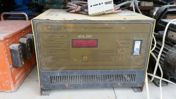 ตู้ชาร์ตแบตเตอร์รี ขนาด 24 v ไฟเข้า 380 v 45 A