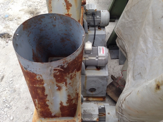 ขายโบวเวอร์ดูด-เป่า อากาศ ขนาด 2HP. 380V สภาพดี หมุนนิ่ม พร้อมใช้งาน มี 3ชุดครับ ขายโบวเวอร์ดูด-เป่า อากาศ ขนาด 2HP. 380V สภาพดี หมุนนิ่ม พร้อมใช้งาน มี 3ชุดครับ