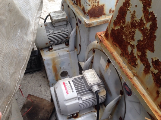 ขายโบวเวอร์ดูด-เป่า อากาศ ขนาด 2HP. 380V สภาพดี หมุนนิ่ม พร้อมใช้งาน มี 3ชุดครับ ขายโบวเวอร์ดูด-เป่า อากาศ ขนาด 2HP. 380V สภาพดี หมุนนิ่ม พร้อมใช้งาน มี 3ชุดครับ