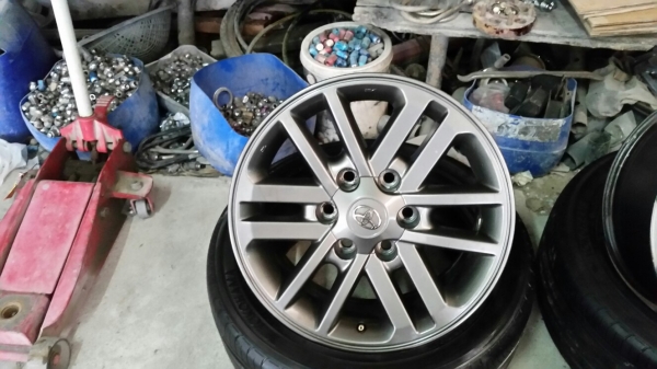 วีโก้แชมป์ขอบ 17