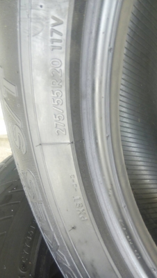 275/55R20  ชุด 4 เส้น tel.081-4273941 ไอดีไลน์ 0814273941