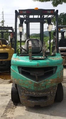 ขายรถ MITSUBISHI ขนาด 2.5 ตัน  น้ำมันเบนซิล + แก็ส lpg  เกียร์ ออโต้