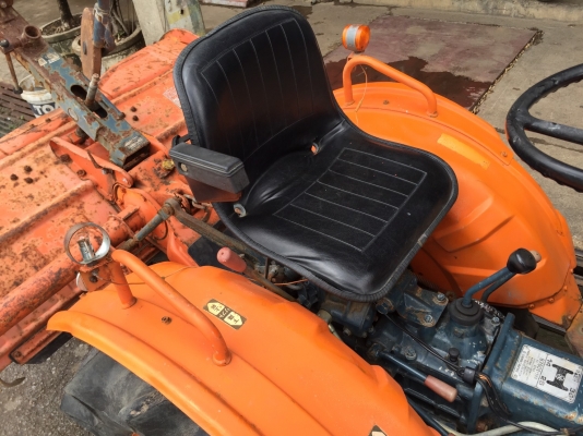 ขายรถไถคูโบต้า B7001 4WD เครื่อง 3สูบเก่านอก พร้อมโรตารี่ ขายรถไถคูโบต้า B7001 4WD เครื่อง 3สูบเก่านอก พร้อมโรตารี่