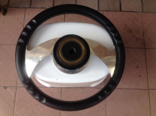 วงพวงมาลัย FAKER ขนาด13นิ้วครึ่ง เเนวอเมกาเก่าญี่ปุ่นเเท้สภาพตามรูป