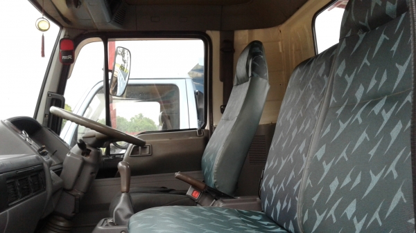 ขายด่วน..หกล้อHinoหัวคัชชี