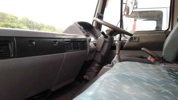 ขายด่วน..หกล้อHinoหัวคัชชี