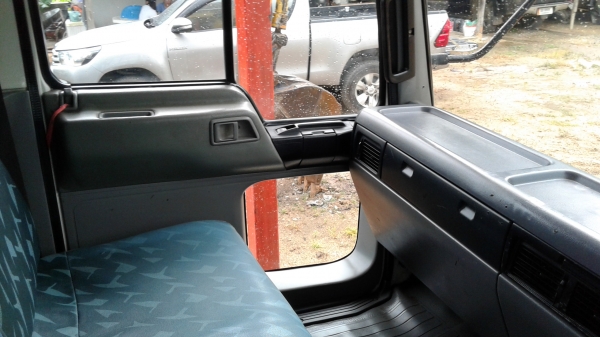 ขายด่วน..หกล้อHinoหัวคัชชี