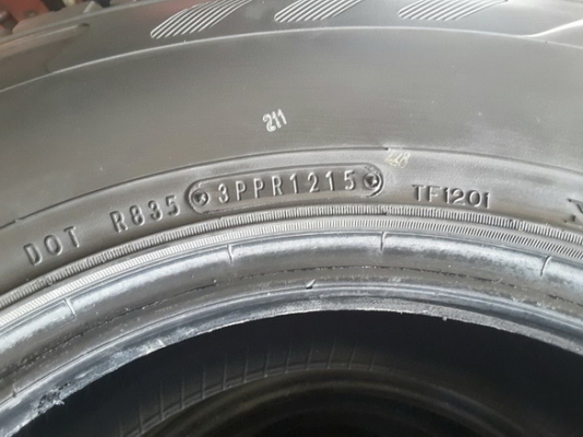 Dunlop AT3 ขนาด 225/70/15 ปี15 สภาพสวยๆ 1ชุด