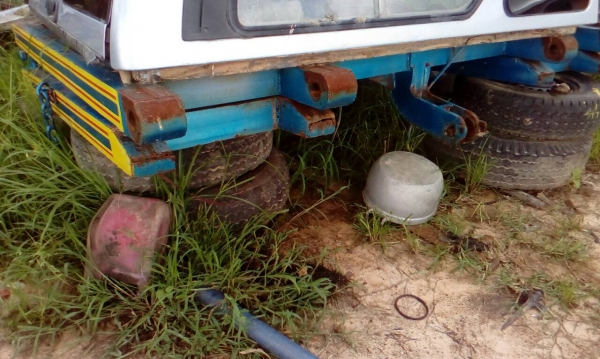 ขายหางรถเกี่ยวติดมากับสิบล้อ อุปกรณ์ครบ