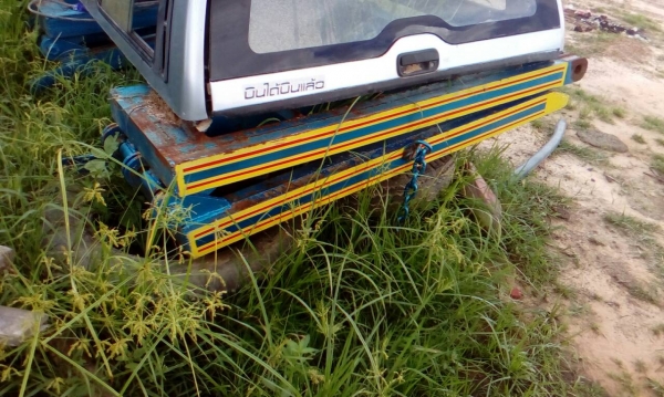 ขายหางรถเกี่ยวติดมากับสิบล้อ อุปกรณ์ครบ