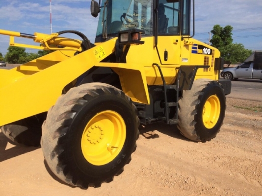 ขายรถตักล้อยาง KOMATSU WA100-5 รถนอกนำเข้าจากญี่ปุ่น สภาพสวยพร้อมใช้ มีVDOการทำงานครับ