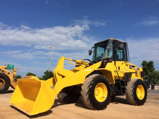 ขายรถตักล้อยาง KOMATSU WA100-5 รถนอกนำเข้าจากญี่ปุ่น สภาพสวยพร้อมใช้ มีVDOการทำงานครับ