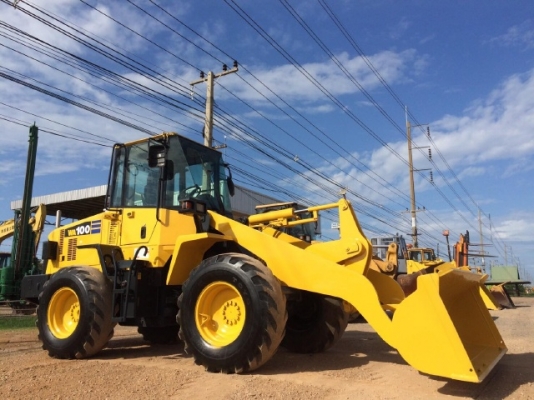 ขายรถตักล้อยาง KOMATSU WA100-5 รถนอกนำเข้าจากญี่ปุ่น สภาพสวยพร้อมใช้ มีVDOการทำงานครับ