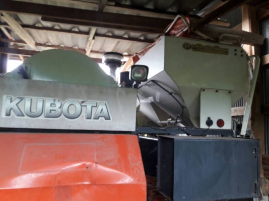 รถเกี่ยวข้าวคูโบต้า DC 60 PLUS  ปี 54