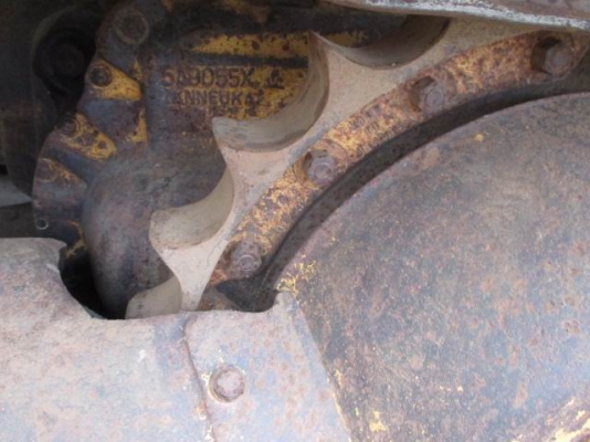 แทรคเตอร์ Caterpillar รุ่น D6C สภาพพร้อมใช้ แทรคเตอร์ Caterpillar รุ่น D6C สภาพพร้อมใช้