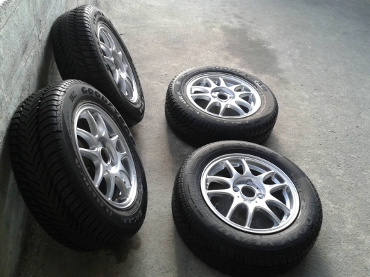 ขอบ14นิ้ว4รู100 พร้อมยางดอกเต็ม สวยๆ 4 ล้อ ราคา 4800 บาม