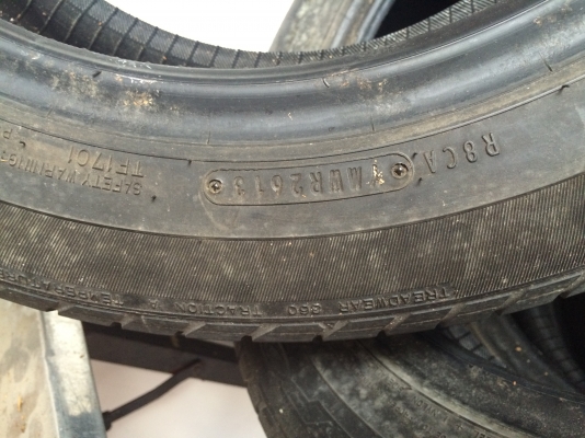 ยางดันลอป ขอบ 15 เบอร์ 185 60 15 ปี13 ดอกตรึม ขายยก4เส้น 1000บาท