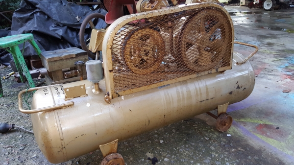 ปั้มลม 2 หัว 2 แรง ถัง 80 Lไฟ 200 v ปั้มลม 2 หัว 2 แรง ถัง 80 Lไฟ 200 v