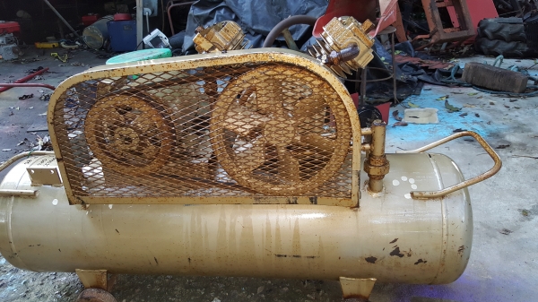 ปั้มลม 2 หัว 2 แรง ถัง 80 Lไฟ 200 v ปั้มลม 2 หัว 2 แรง ถัง 80 Lไฟ 200 v