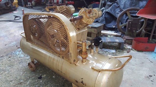 ปั้มลม 2 หัว 2 แรง ถัง 80 Lไฟ 200 v ปั้มลม 2 หัว 2 แรง ถัง 80 Lไฟ 200 v